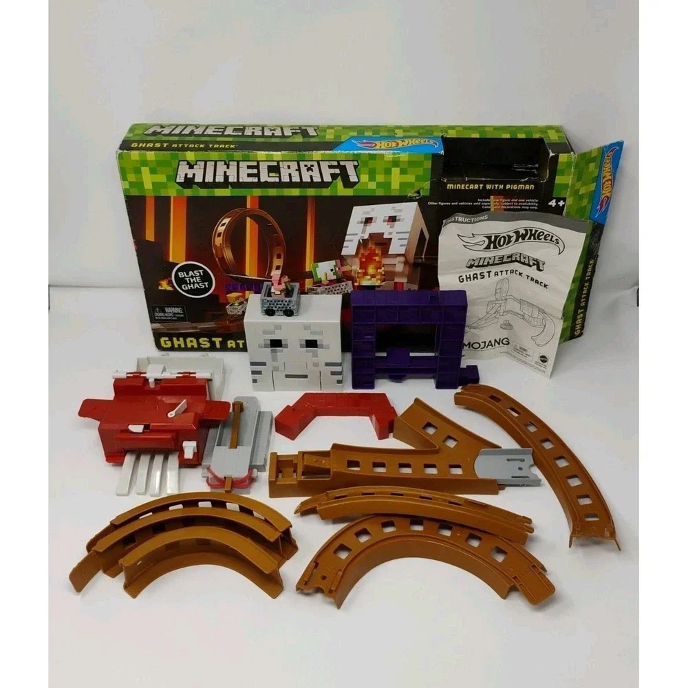 Minecraft Hot Wheels Ghast Attack Track Zombie Pigman & Cart COMPLETE in Box